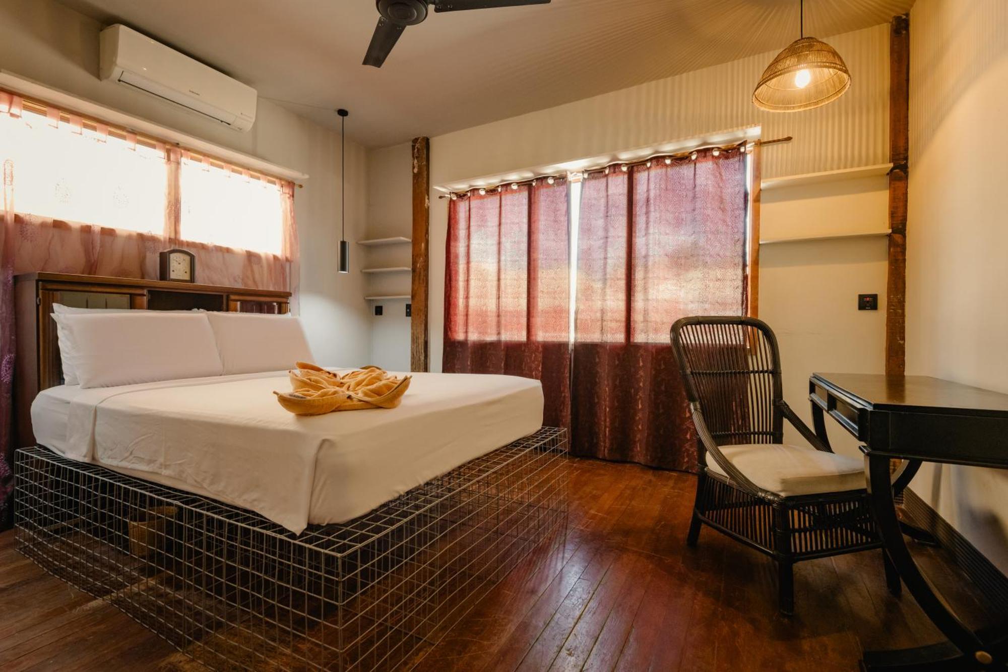 The Flying Fish Hostel Cebu Exteriör bild
