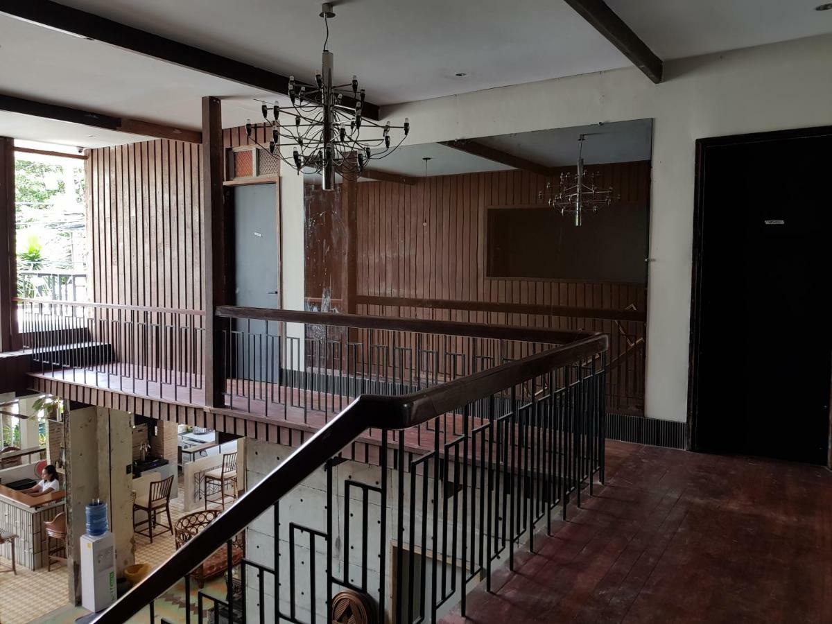 The Flying Fish Hostel Cebu Exteriör bild