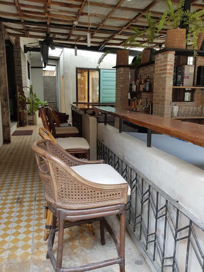 The Flying Fish Hostel Cebu Exteriör bild