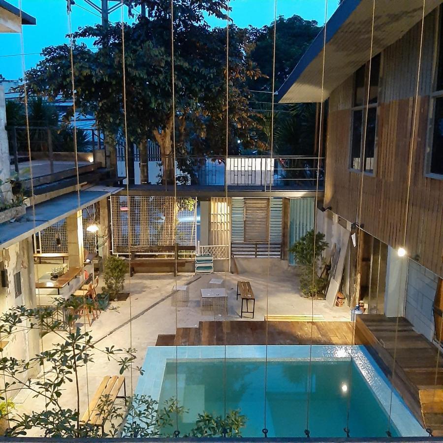 The Flying Fish Hostel Cebu Exteriör bild