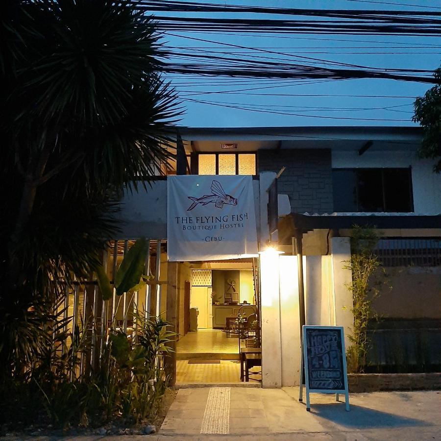 The Flying Fish Hostel Cebu Exteriör bild